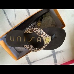 Unisa flip flops